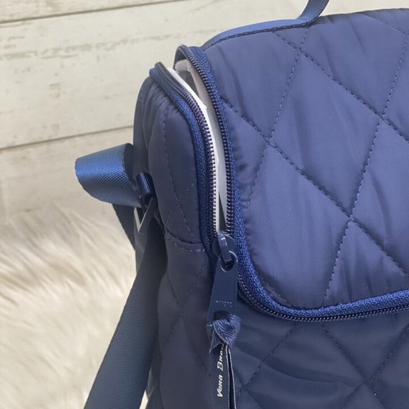 Vera Bradley New Ultralight Lunch Crossbody Scroll Navy Insulated NWT 29825-T84 - Picture 6 of 9